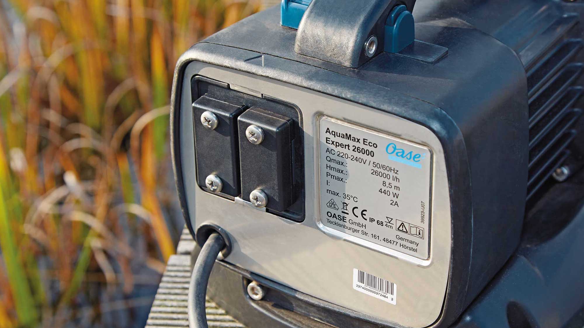 OASE104855-AquaMaxEcoExpert2100