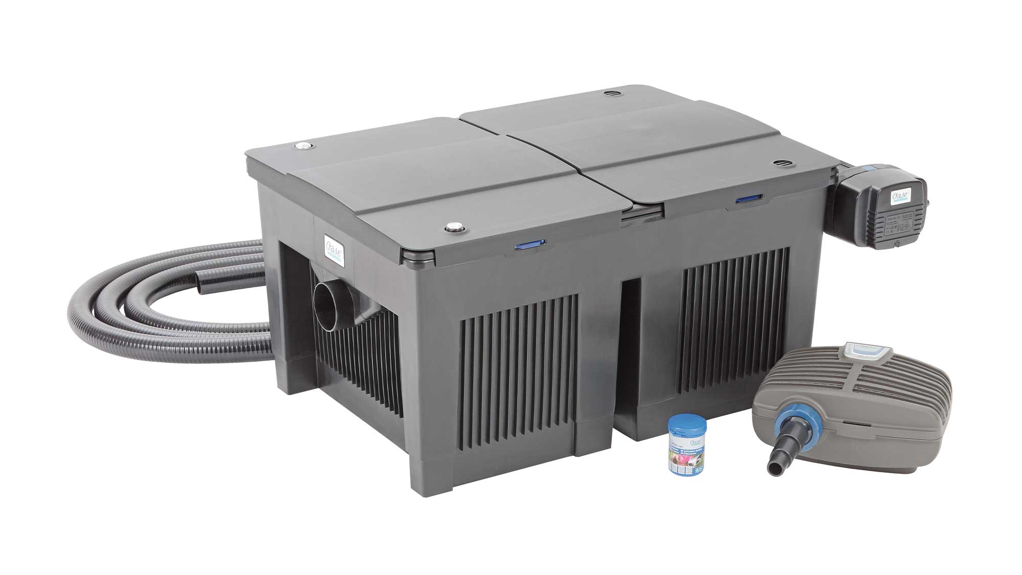 BioSmart Set 24000 The Oase BioSmart Set 24000 includes a 24W Vitronic UV clarifier, an AquaMax Eco Classic 5500 pump, 5m of hose, and 100ml of Oase BioKick.