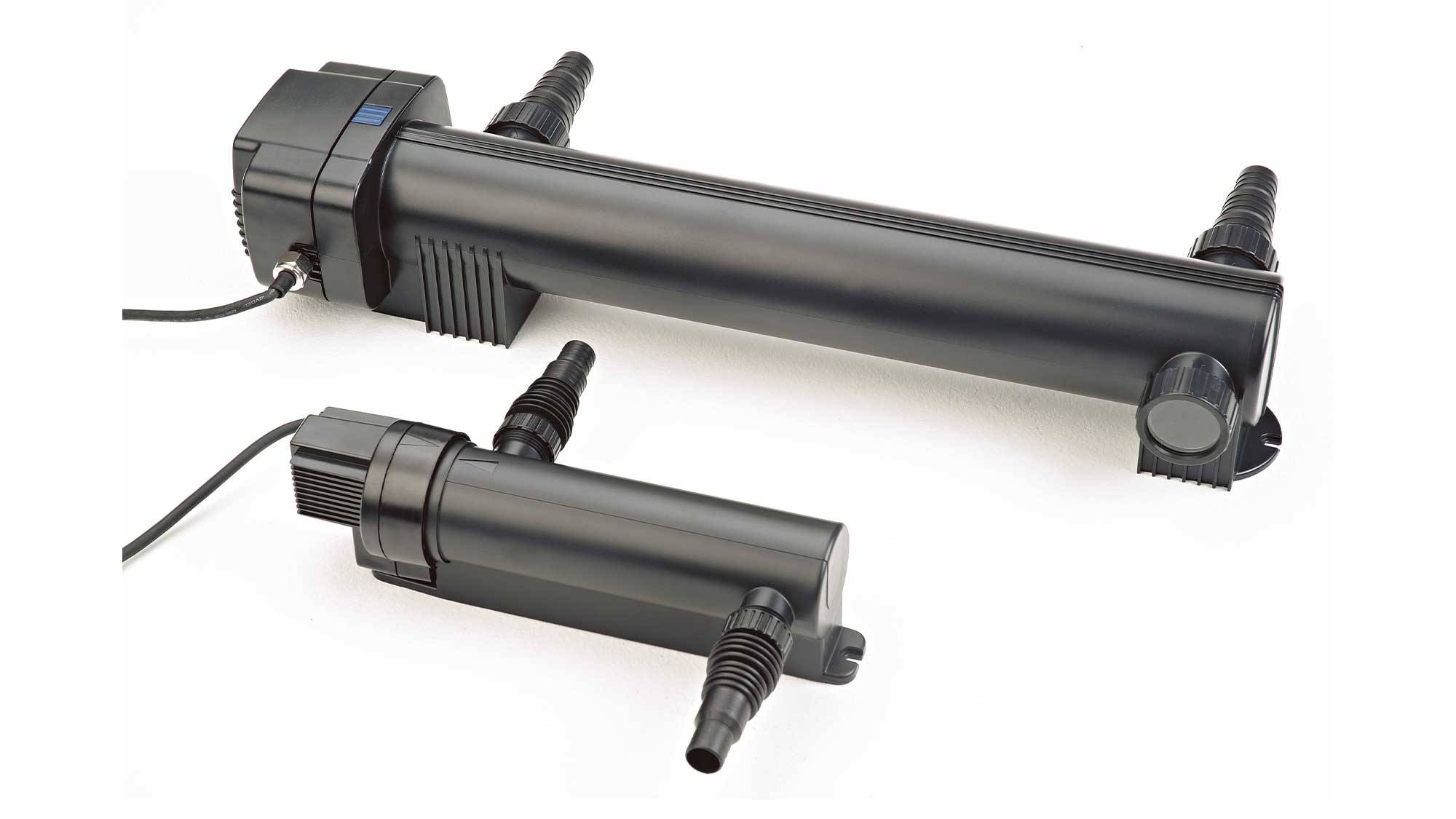 OASE106348-Vitronic11W The Oase Vitronic 11W UV ensures clear water in natural ponds to 10mยณ and goldfish ponds up to 5mยณ killing algae that causes green water.