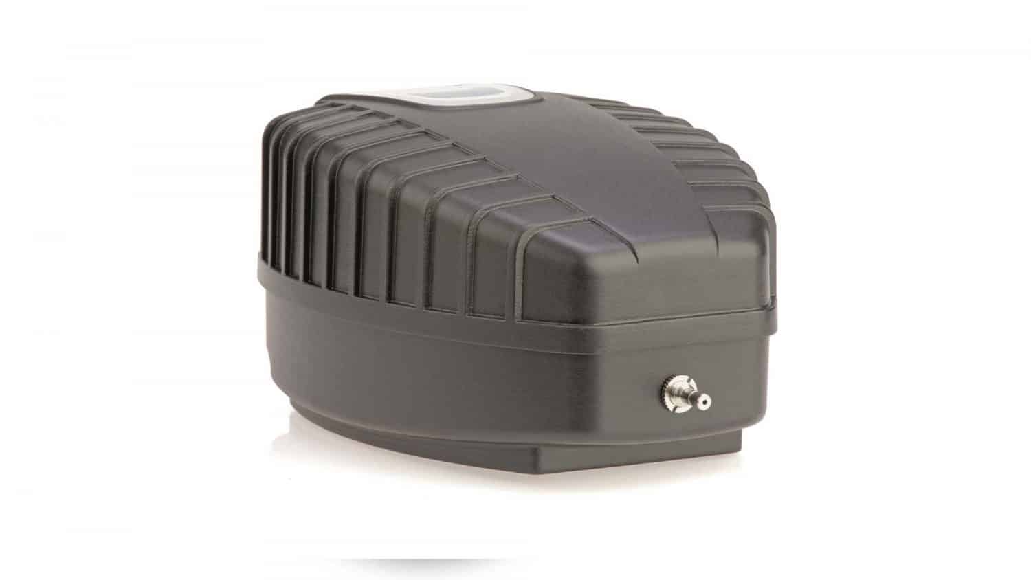 The Oase AquaOxy 5000 is a weatherproof, compact, and particularly quiet air pump. It is supplied complete with air hose and air stones.