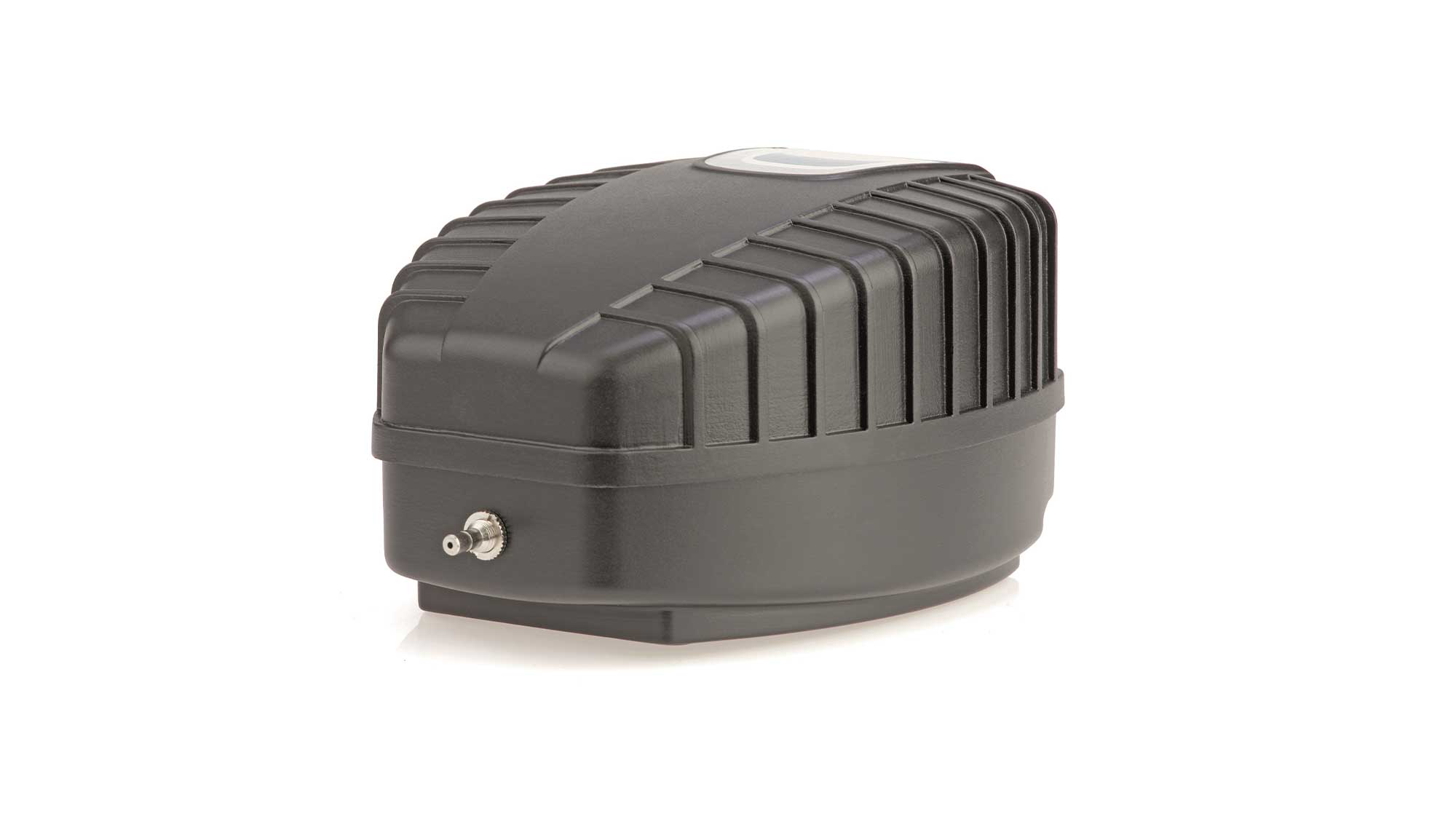 OASE106685-AquaOxy500 The Oase AquaOxy 500 is a weatherproof, compact, and particularly quiet air pump. It is supplied complete with air hose and air stones.