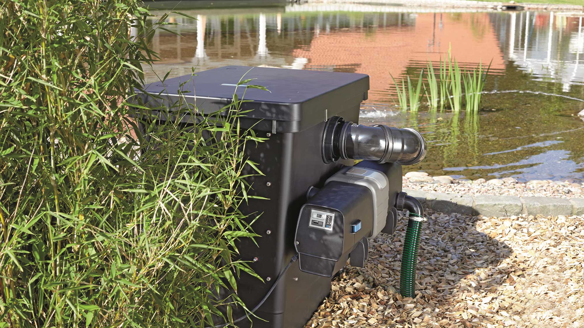 OASE158805-BitronEco120 The Oase Bitron Eco 120W is a energy-efficient UV clarifier for large koi ponds and swim ponds that can save you up to 50% on electricity bills.