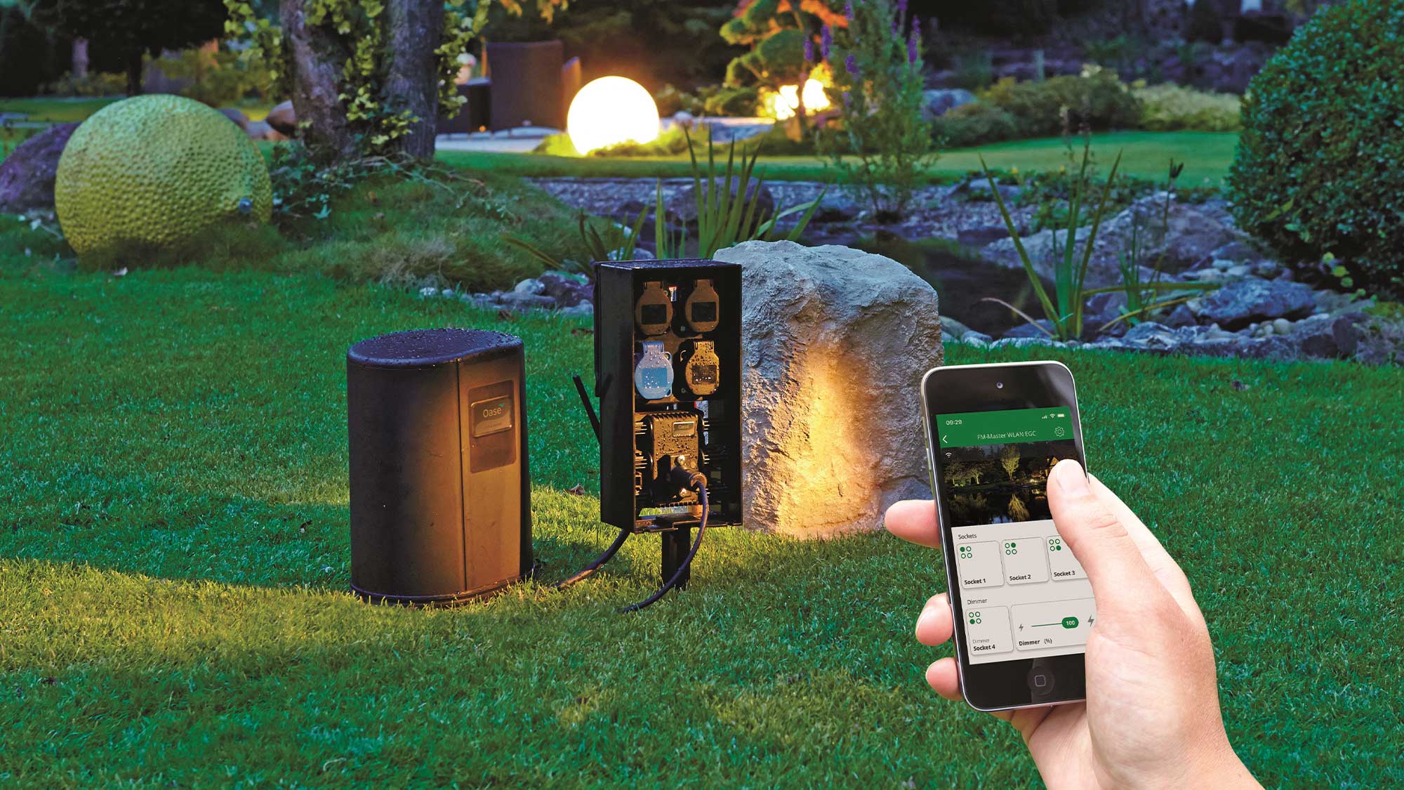 OASE158889-FM-Master-WLAN-(1) The InScenio FM Master EGC Garden Controller is a WiFi remote garden control system and power supply in one.